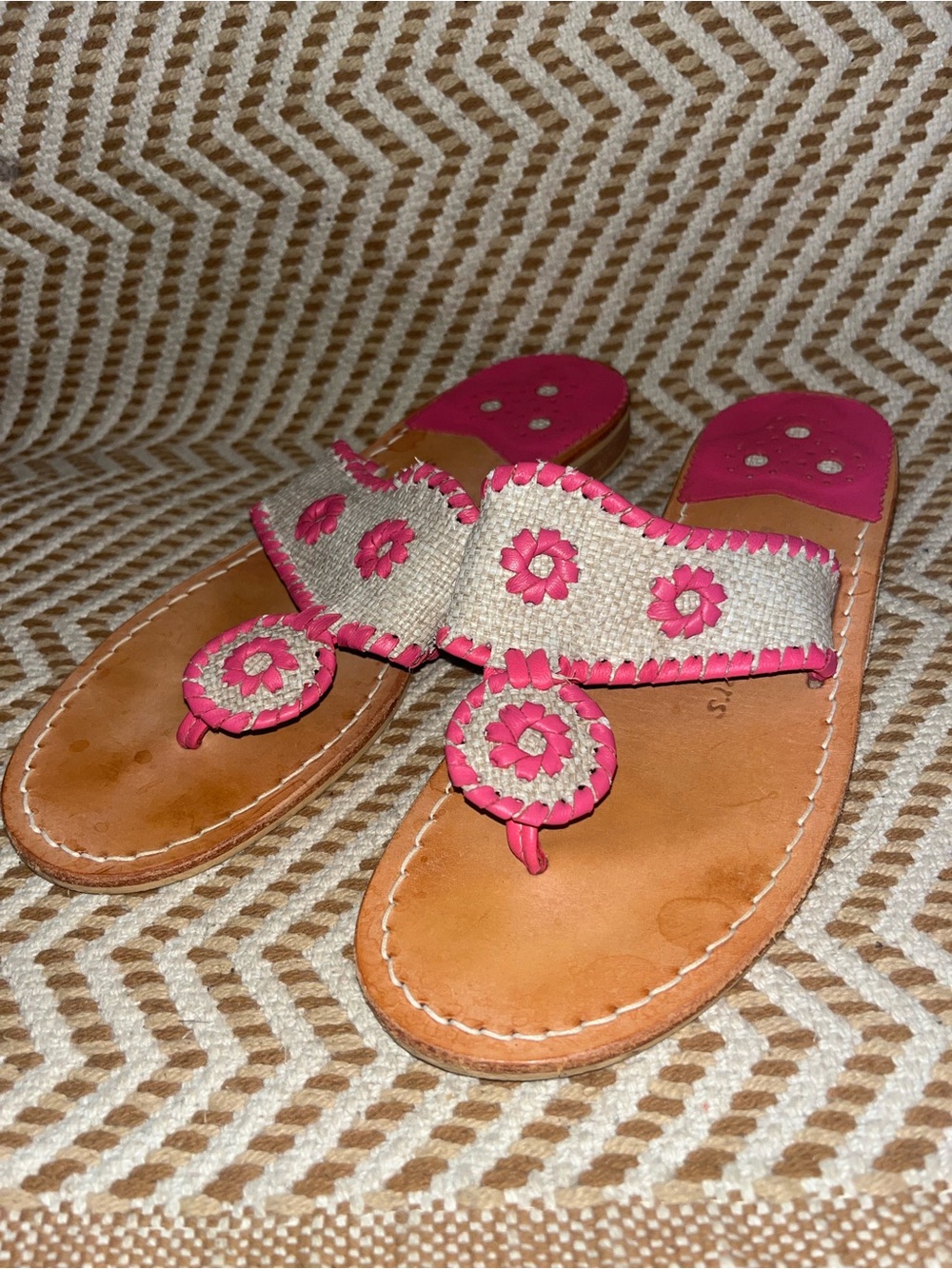 Jack Rogers size 7 Women’s Pink Trim Braided Leather flip flops EUC